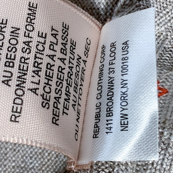 Philosophy Long Sleeve Open Style Cardigan Sweater - Picture 9 of 9